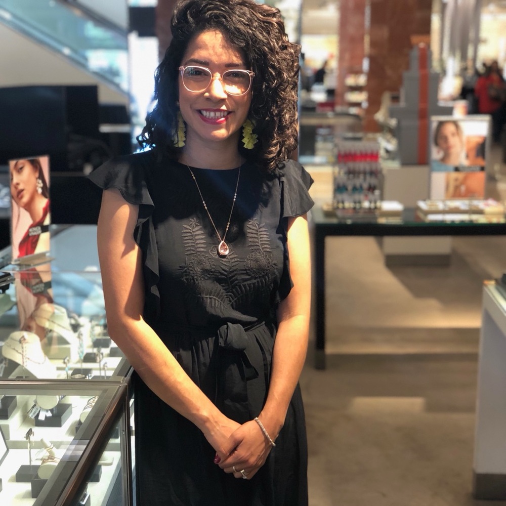 Meet your Posher, Nadine